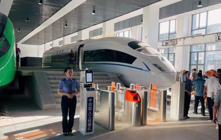 湖北2024年女生讀鐵路學(xué)校學(xué)什么專業(yè)好