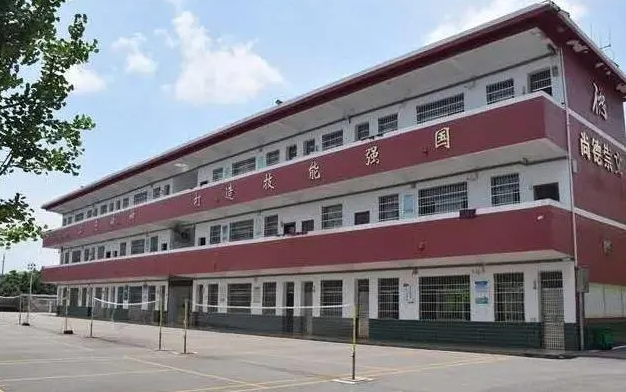 湖南2024年初中生女生讀什么鐵路學校好