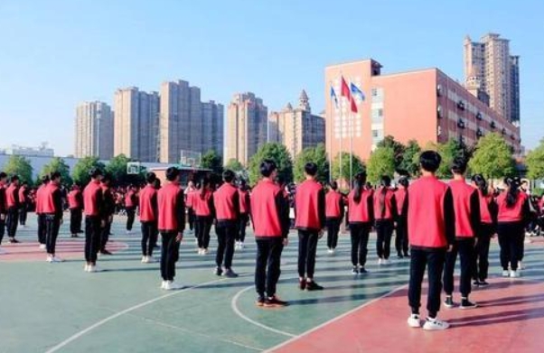 湖南2024年鐵路學(xué)校和幼師哪個(gè)好