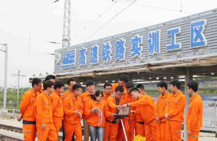 湖南2024年職高和鐵路學校哪個好