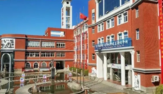 保定美術(shù)中學(xué)地址，乘車路線