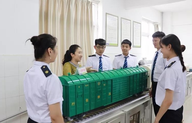 山西2025年鐵路學校都有什么專業(yè)適合女生