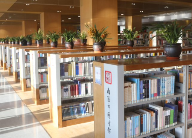 徐州生物工程職業(yè)技術學院中專部舉辦“學黨史 讀方志 愛徐州”史志文化主題宣傳教育系列活動名家講壇暨紅色講堂
