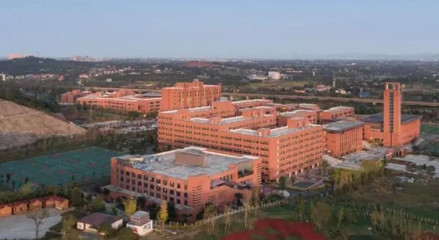 都江堰外實(shí)校怎么樣、好不好